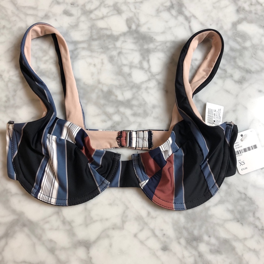 NWT Tavik Underwire Bikini Top